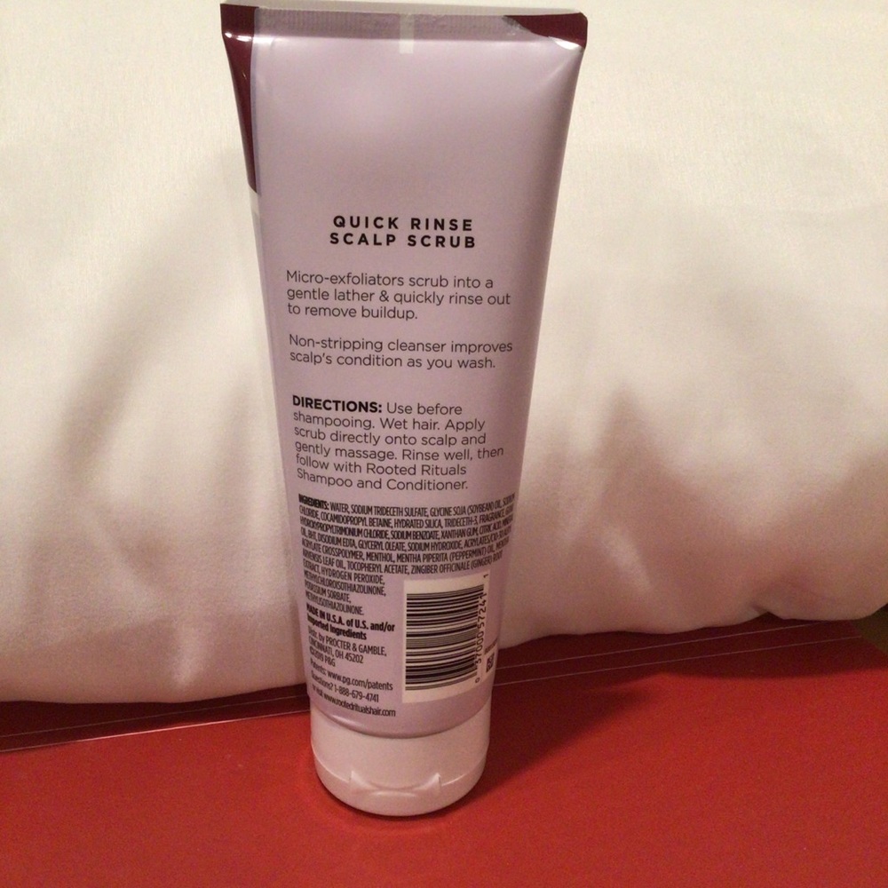 Rooted Rituals Quick Rinse Scalp Scrub - Picture 2 of 3